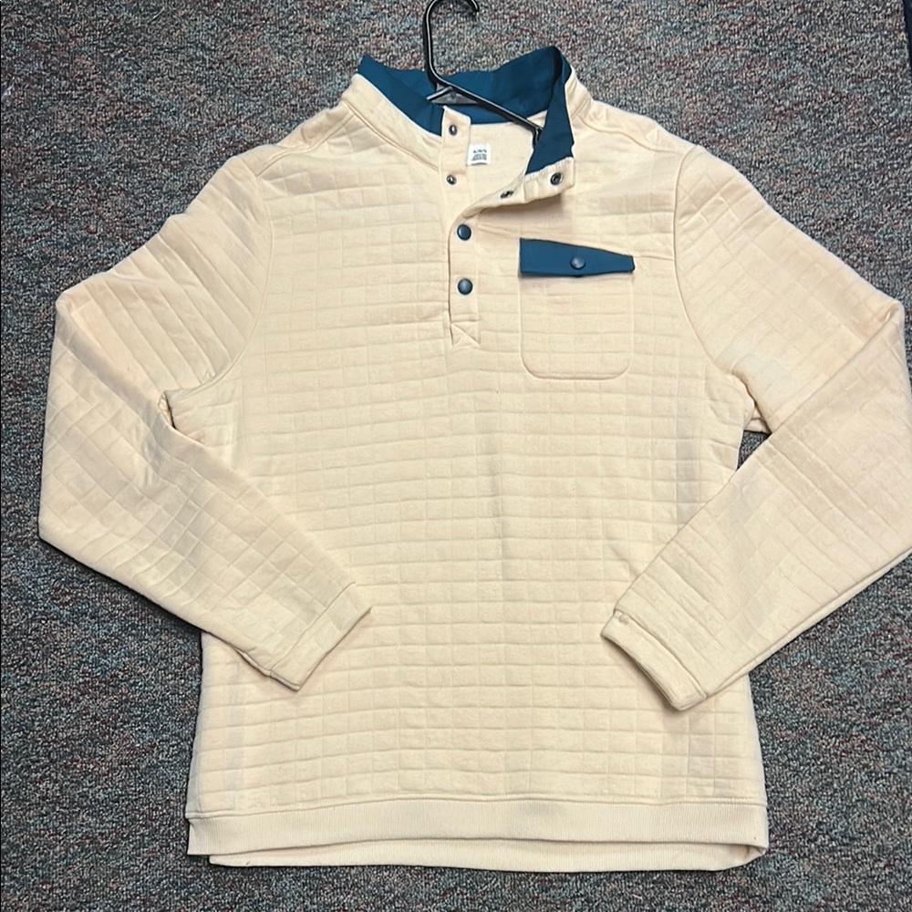LIV Outdoor Men’s Cream Quilted Pullover with Blue Accents